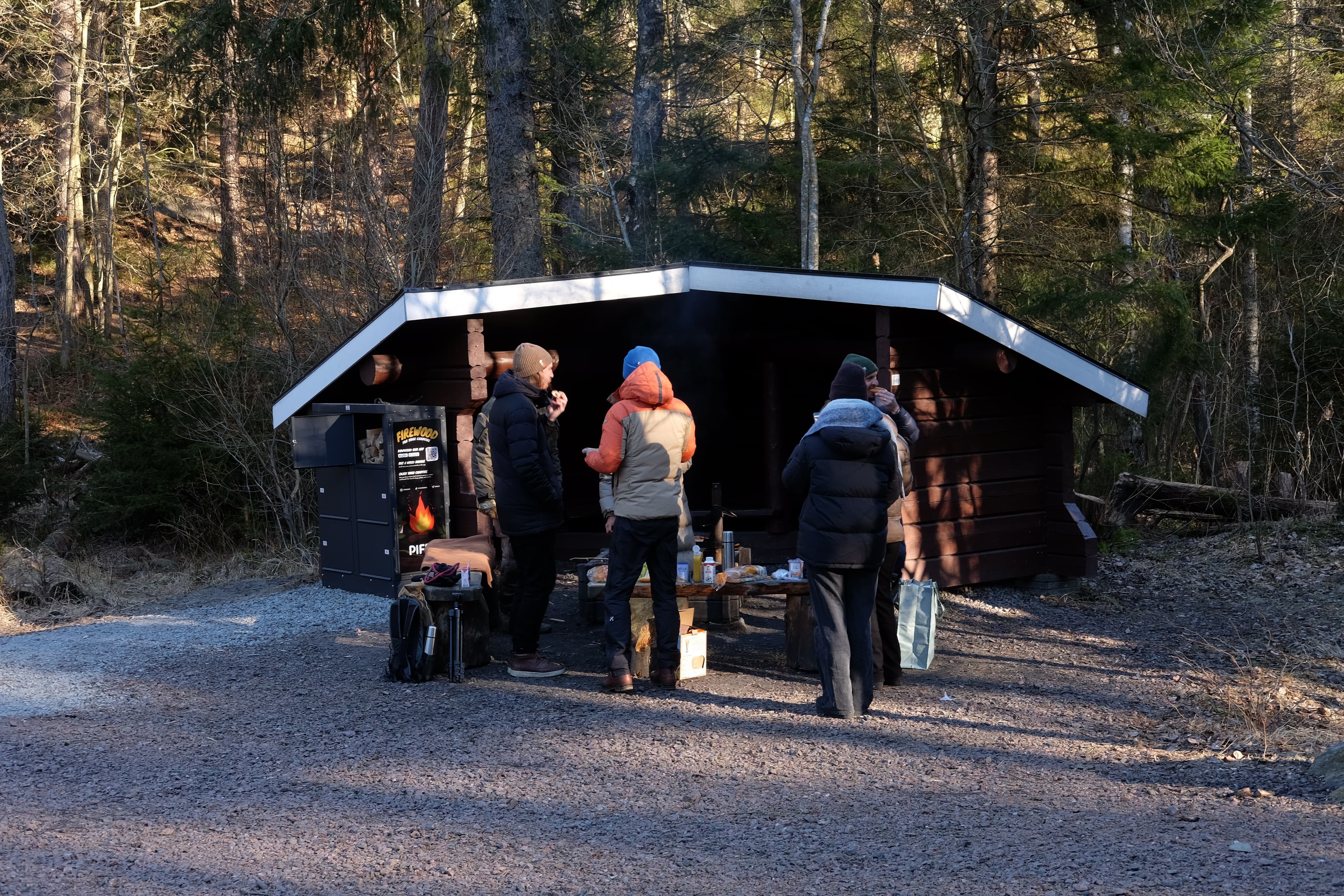 Box 2002 - Main Image