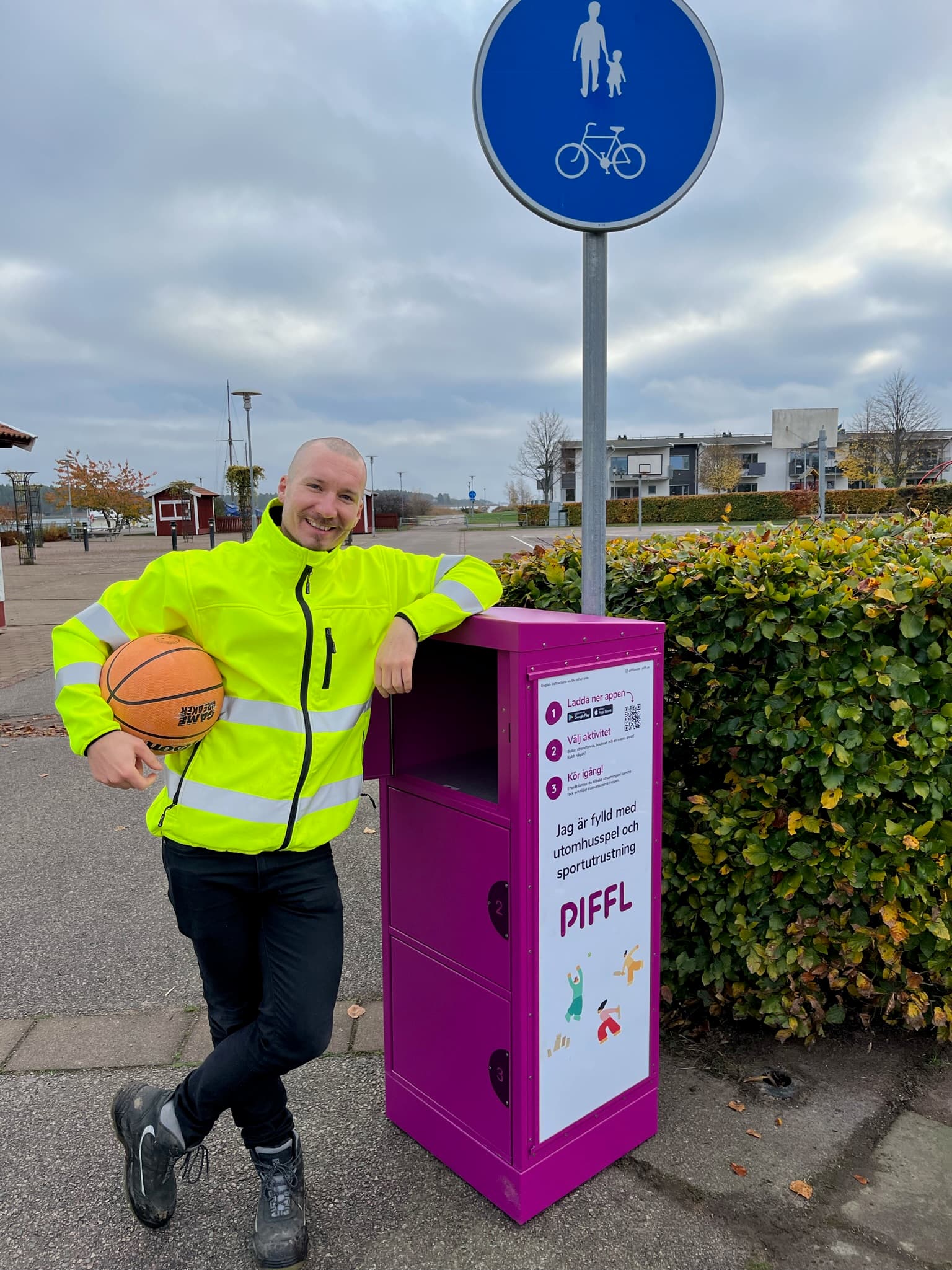 Box 3010 - Thumbnail 2