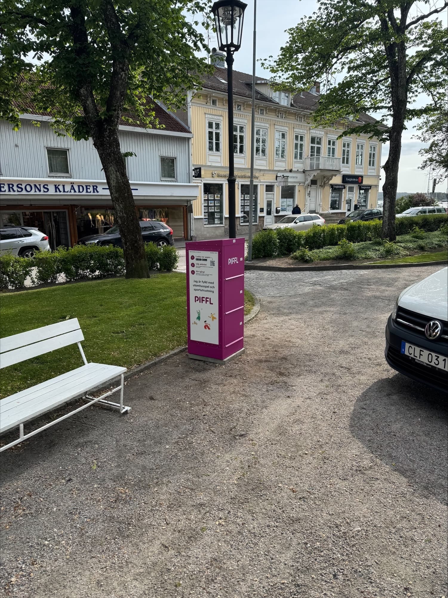 Box 3033 - Main Image