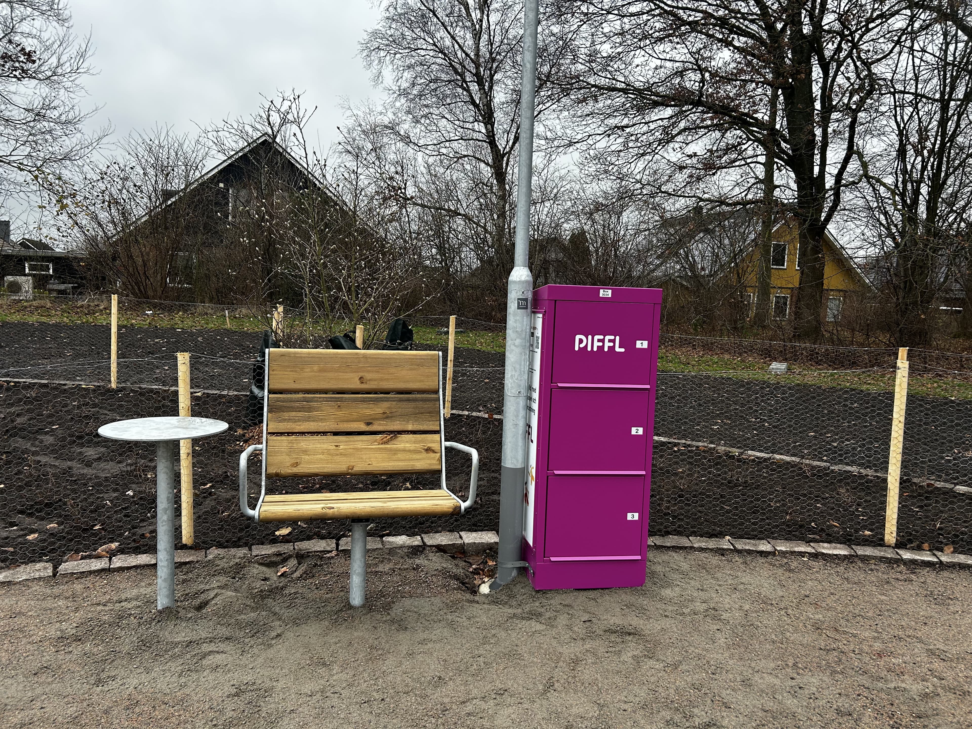 Box 3034 - Thumbnail 2