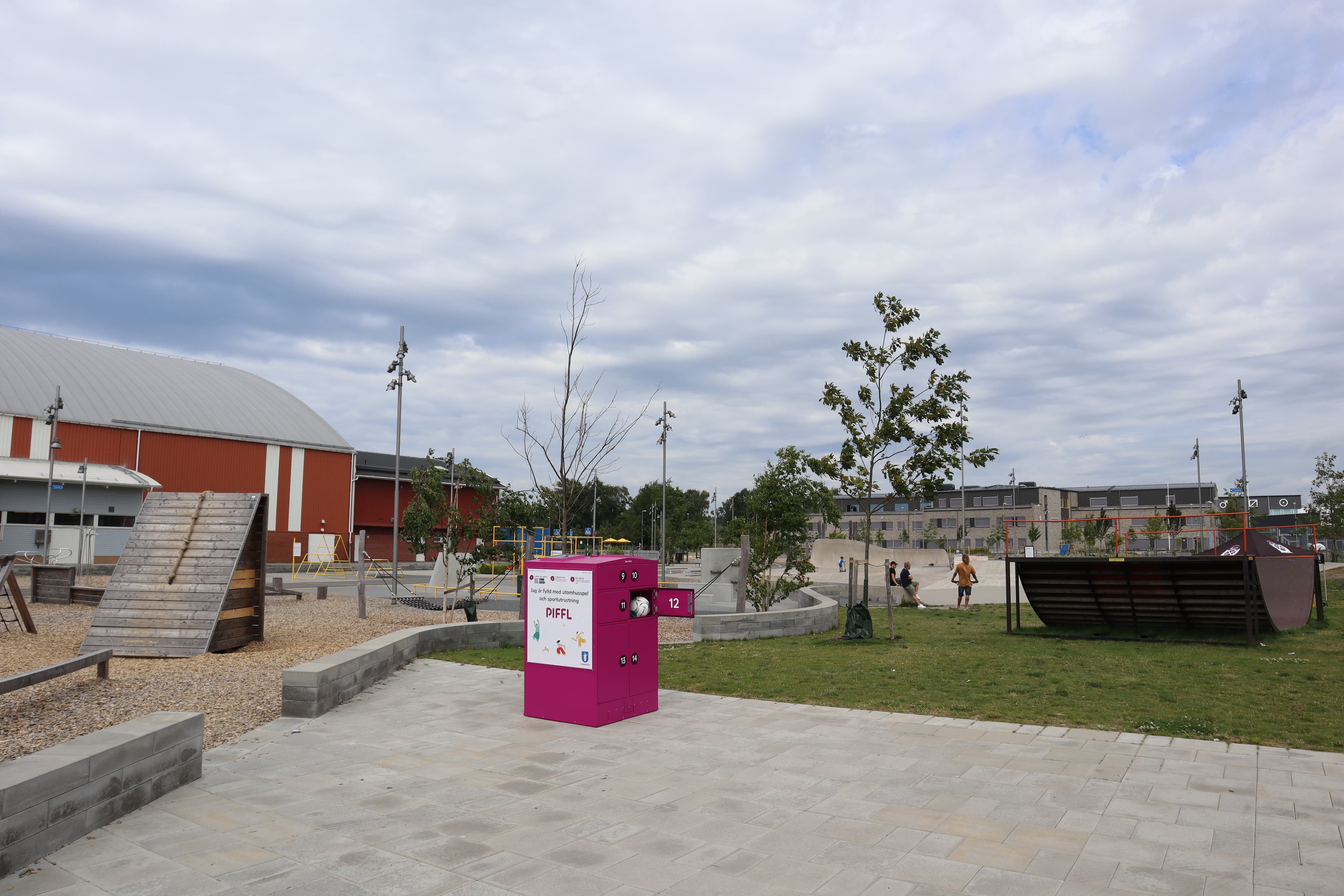 Box 4042 - Main Image