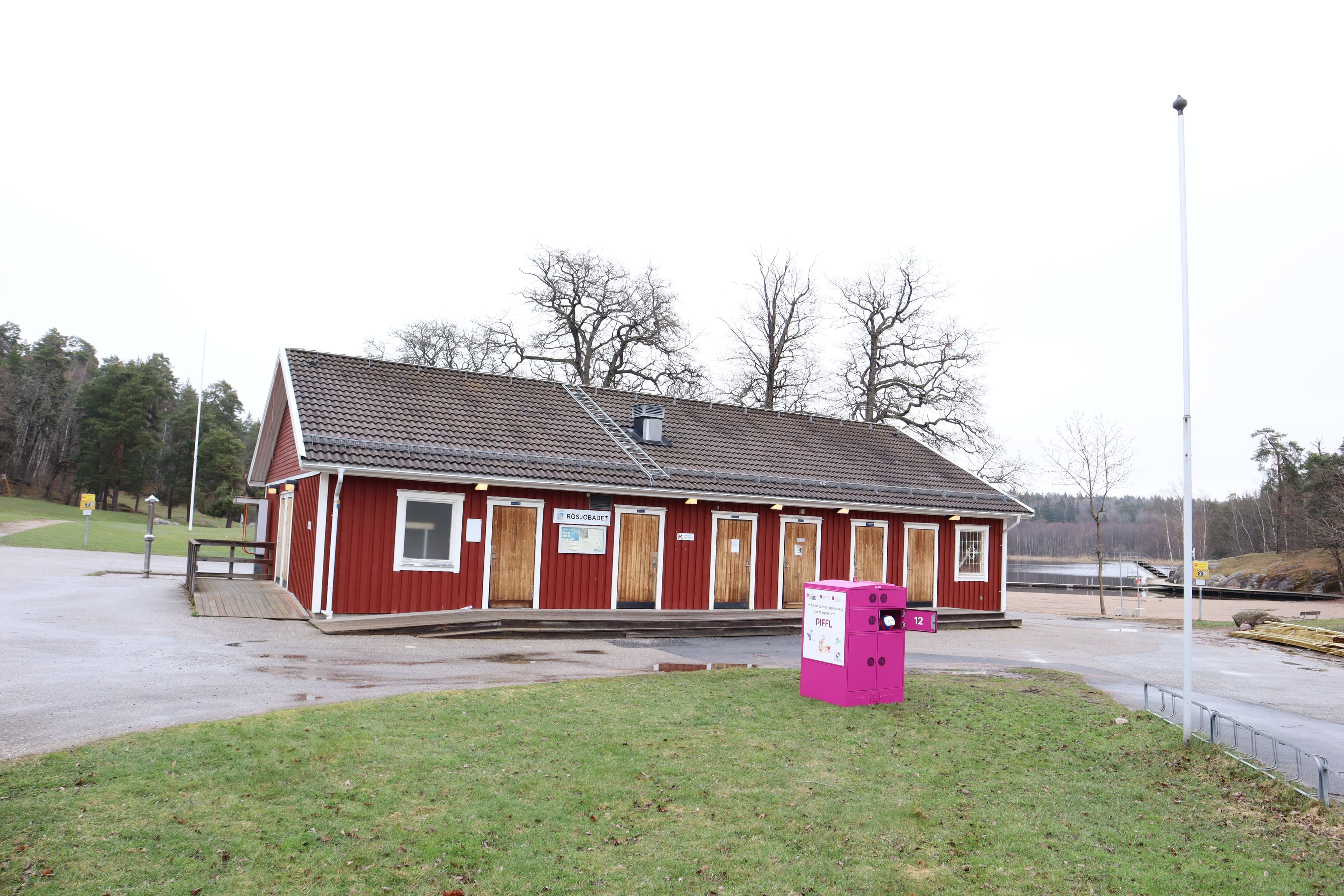 Box 4058 - Main Image