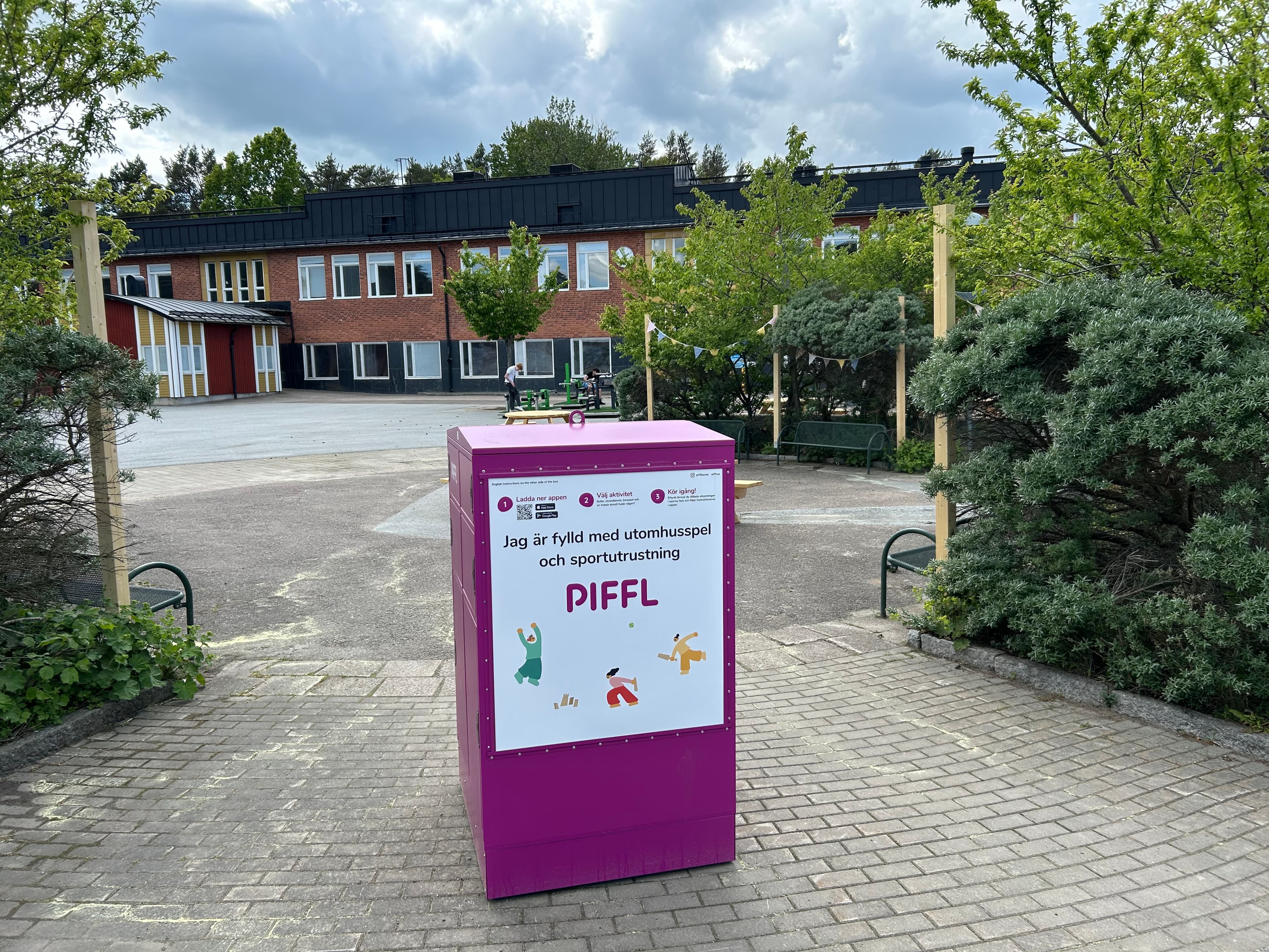 Box 4072 - Main Image