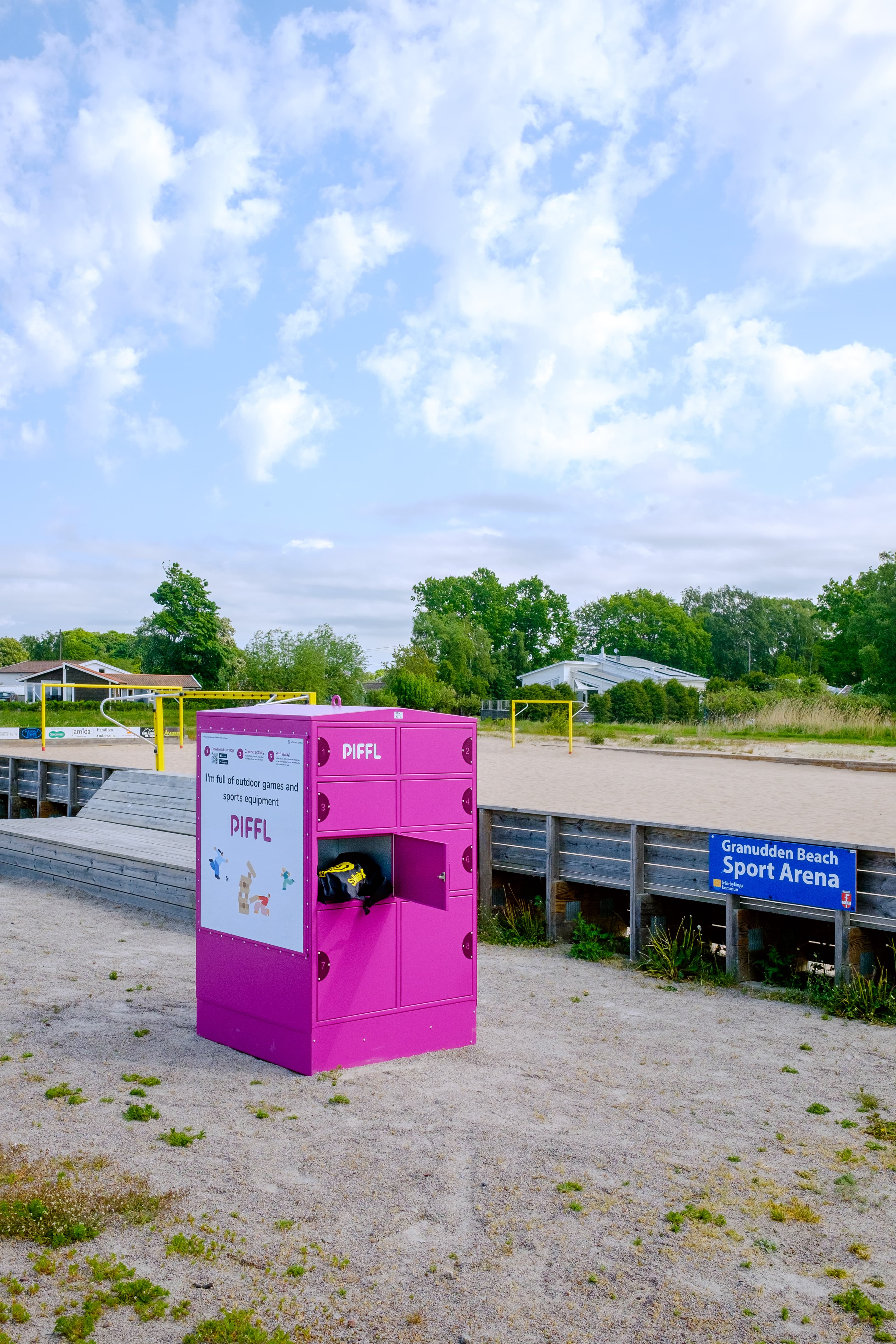 Box 4075 - Main Image