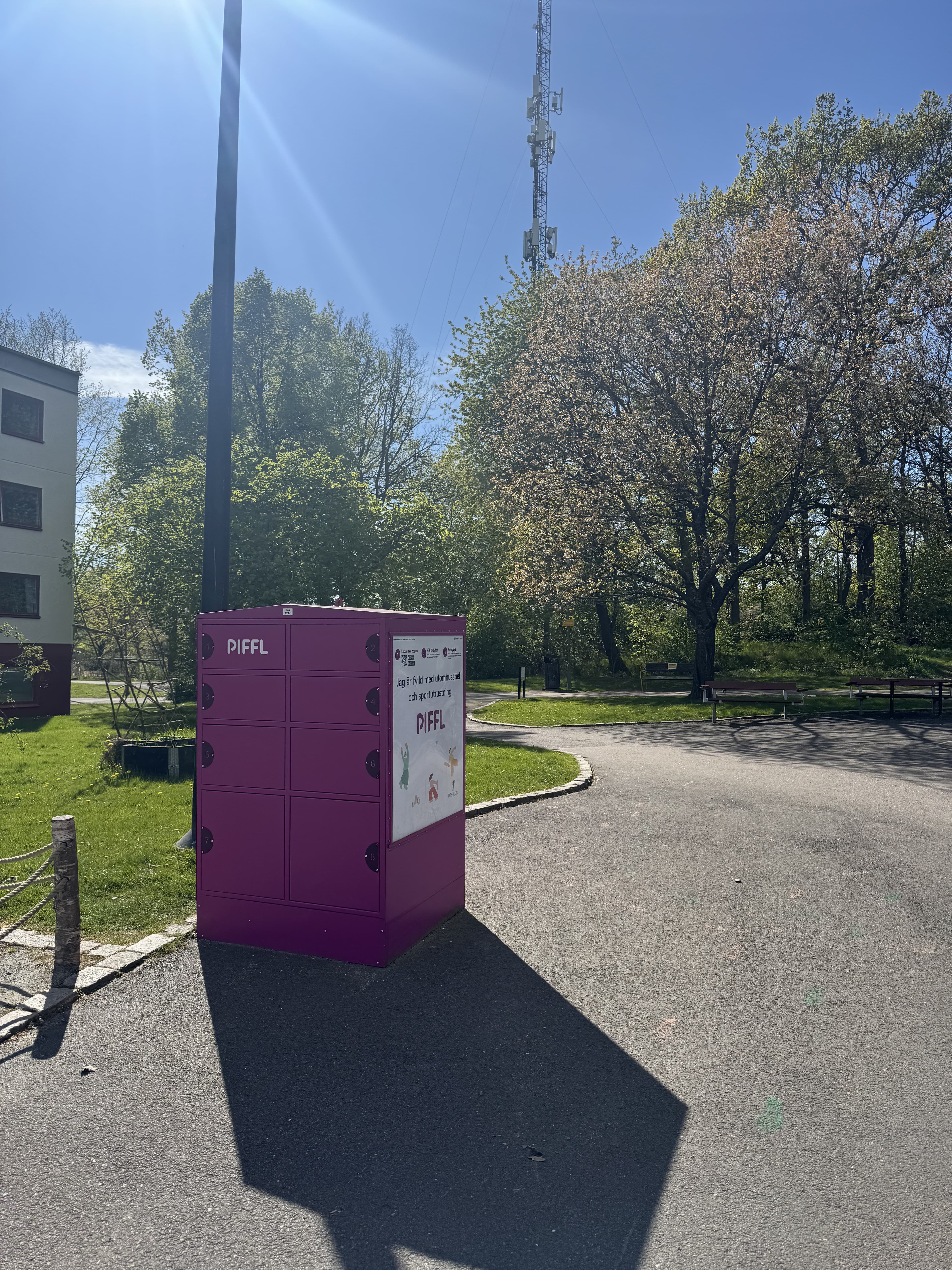 Box 4077 - Thumbnail 2